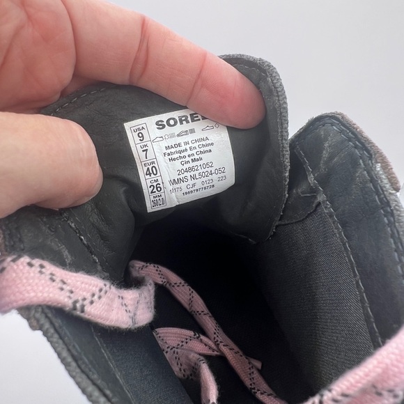 NWT Sorel Evie II wedge boots, gray/pink size 9 - Picture 11 of 12